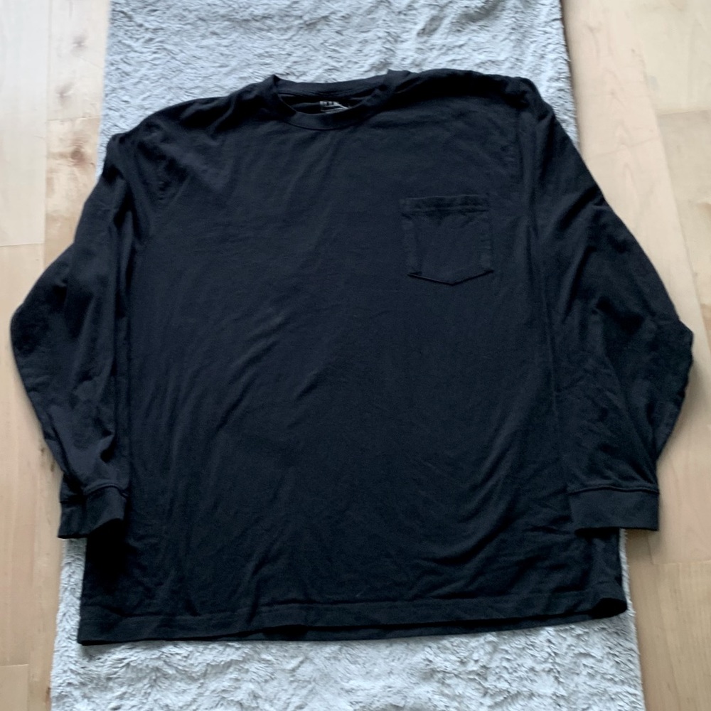 L.L. Bean Men's Carefree Unshrinkable Long-Sleeve Pocket Tee (XL, Black)